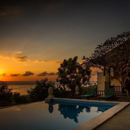 Beten Waru Bungalow And Restaurant Amed Exterior foto