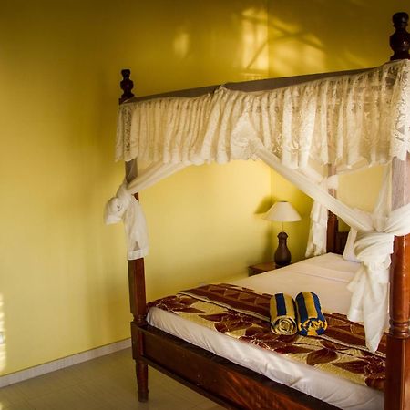 Beten Waru Bungalow And Restaurant Amed Cameră foto
