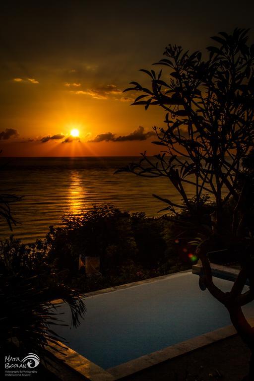 Beten Waru Bungalow And Restaurant Amed Exterior foto