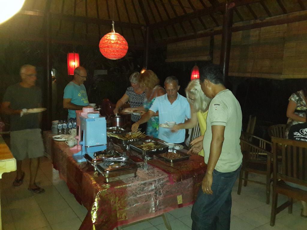 Beten Waru Bungalow And Restaurant Amed Exterior foto